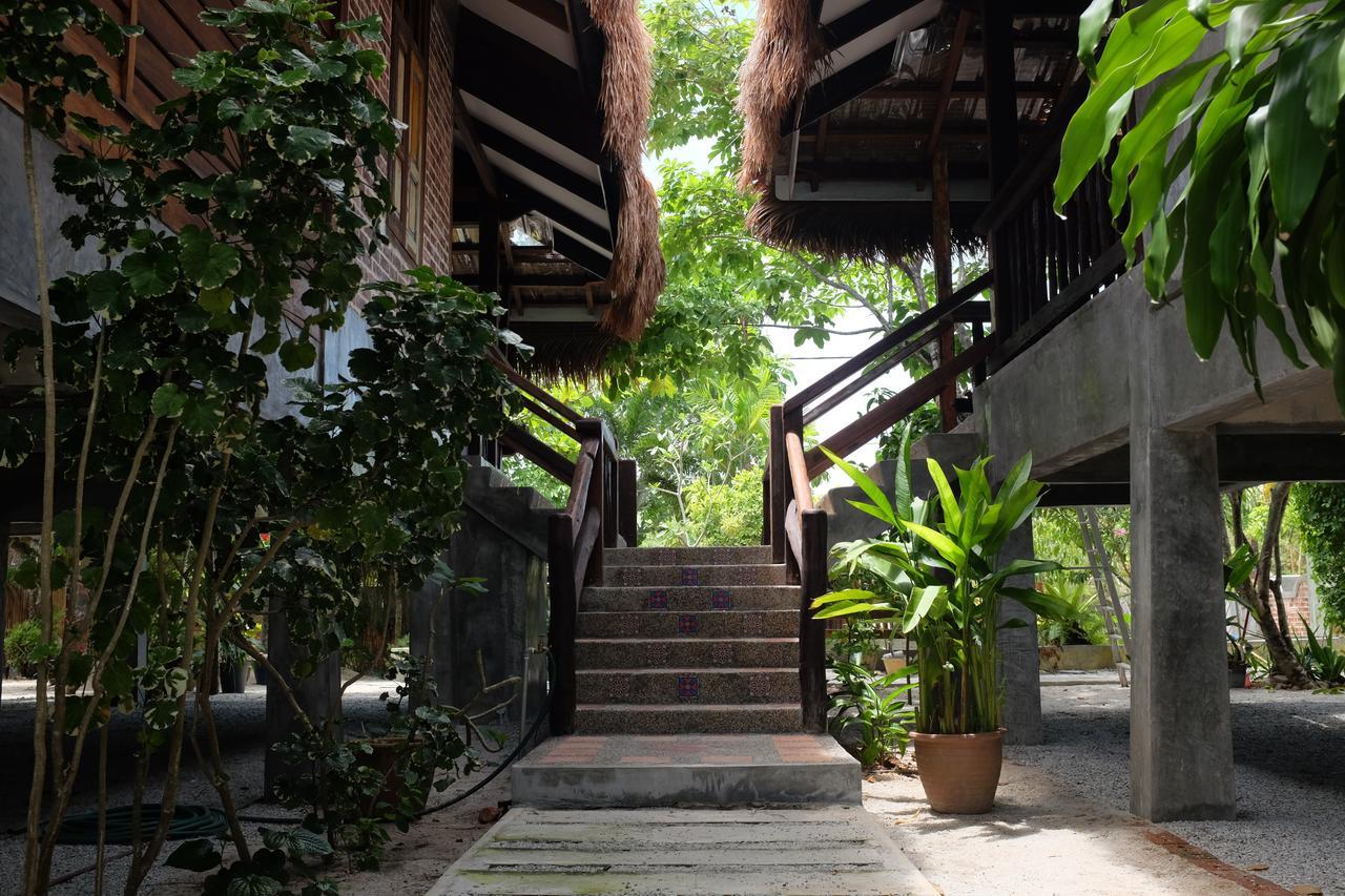 Panji Panji Tropical Wooden Home Pantai Cenang  Exteriör bild